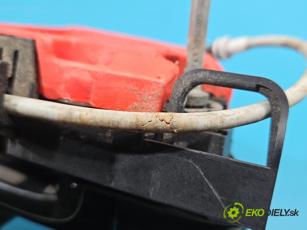 Bmw 3 F30 2011-2018 2.0d 184hp manual 135 kW 1995 cm3 5- rukoväť predné ľavé mimo: 7321639 (Kľučka dverí vonkajšia predná ľavá)