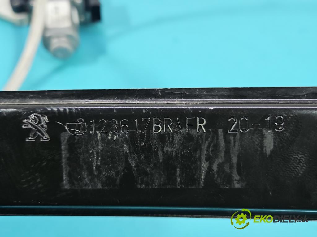 Peugeot 508 II 2018- 1.5 hdi 131 HP manual 96 kW 1499 cm3 5- mechanizmus okna predné pravý 9830160280