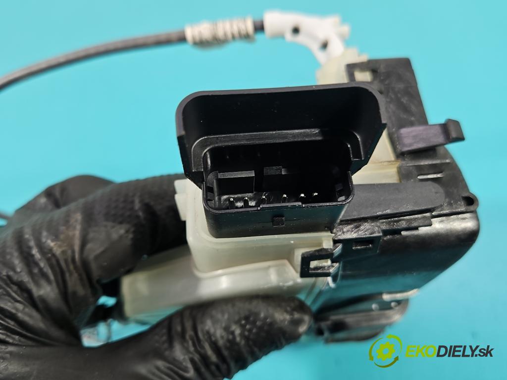 Peugeot 508 II 2018- 1.5 hdi 131 hp manual 96 kW 1499 cm3 5- zámek přední levý 131545