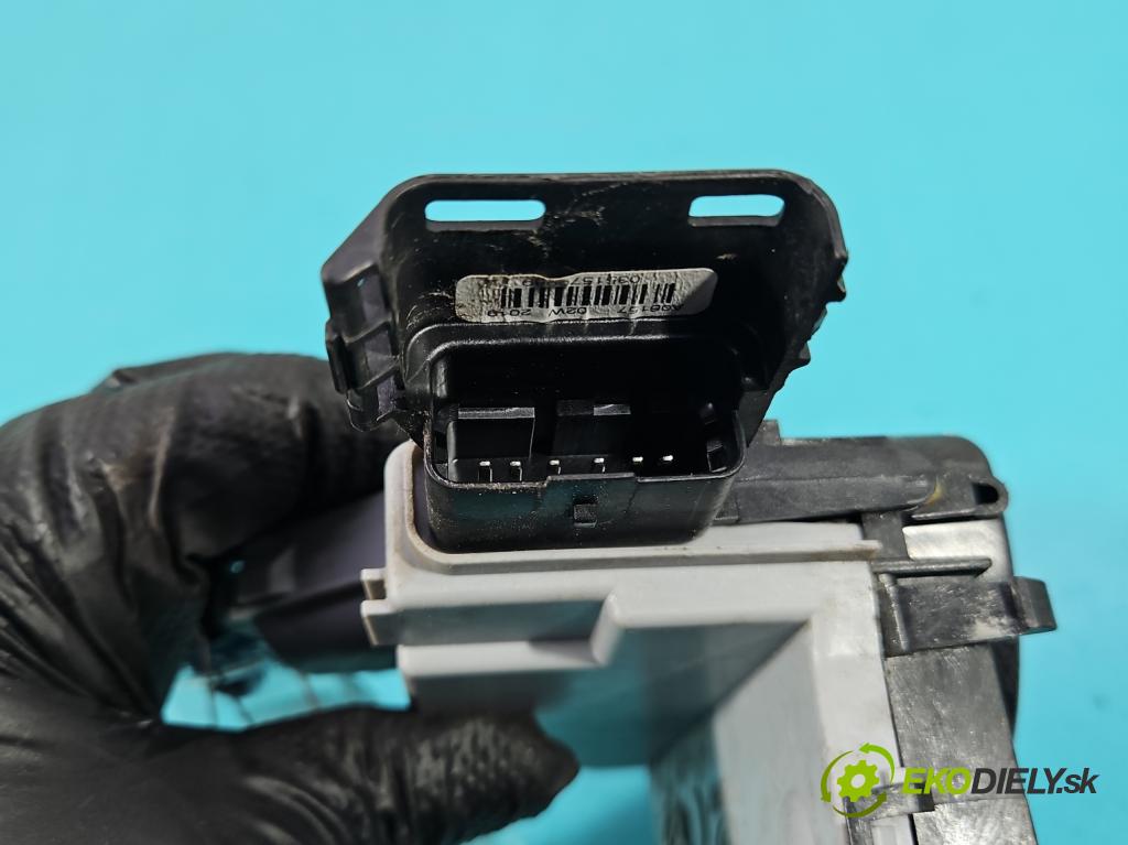 Peugeot 508 II 2018- 1.5 hdi 131 HP manual 96 kW 1499 cm3 5- zámok zadné pravý 131499