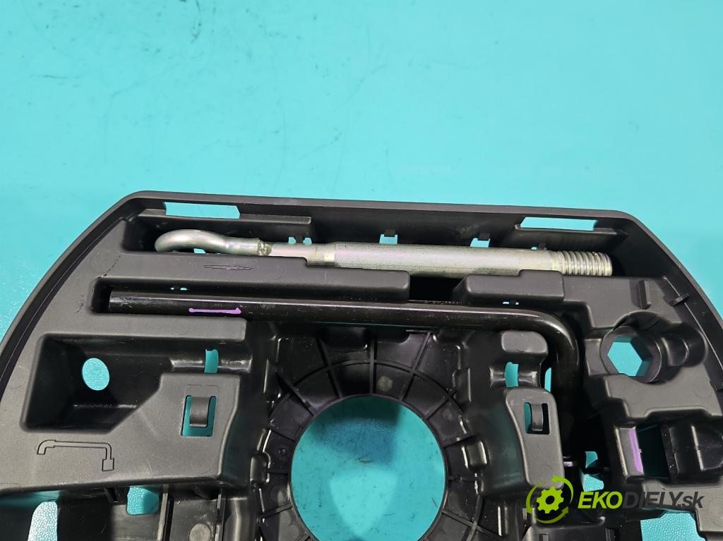 Peugeot 508 II 2018- 1.5 hdi 131 HP manual 96 kW 1499 cm3 5- Příspěvek: Polystyren: kufra: