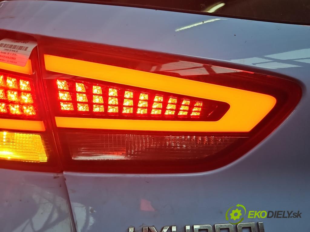 Hyundai I30 III 2016- 2.0 16V 280KM: automatic 206 kW 1998 cm3 5- svetlo / reflektor zadné ľavé 92403G4500 (Kľučka dverí ostatné)