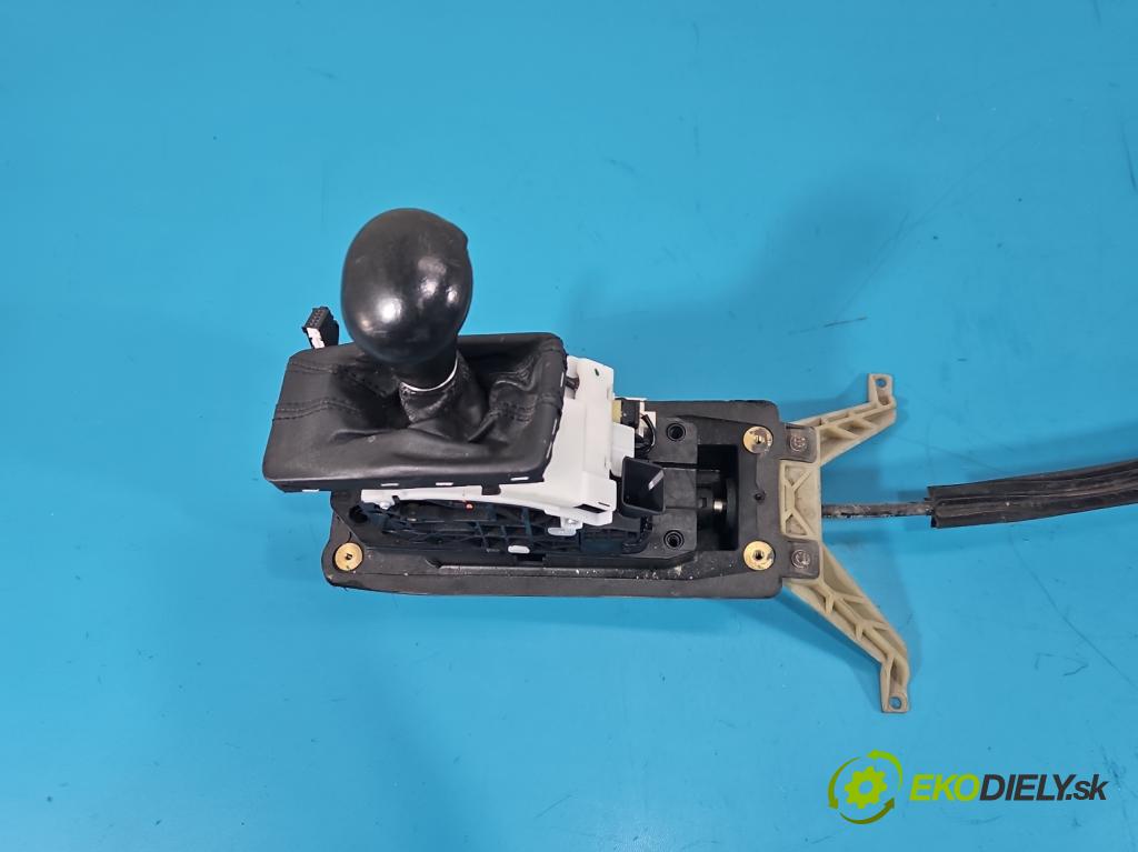 Audi Q7 2005-2015 4.2 TDI 326KM automatic 240 kW 4134 cm3 5- Páka: Změny: stupeň,rýchlosť 4L1713041J (Rýchlostná páka (kulisa))