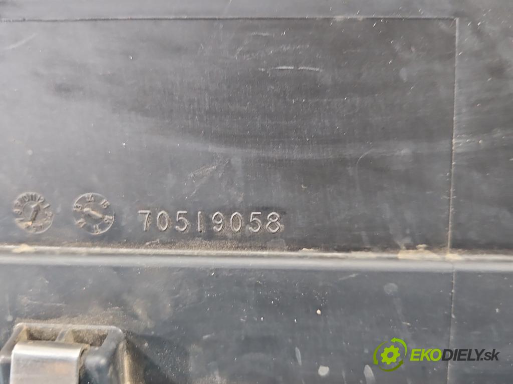 Bmw 3 F30 2011-2018 2.0d 184hp manual 135 kW 1995 cm3 5- obal filtra vzduchu 8511655 (Obal vzduchového filtra)