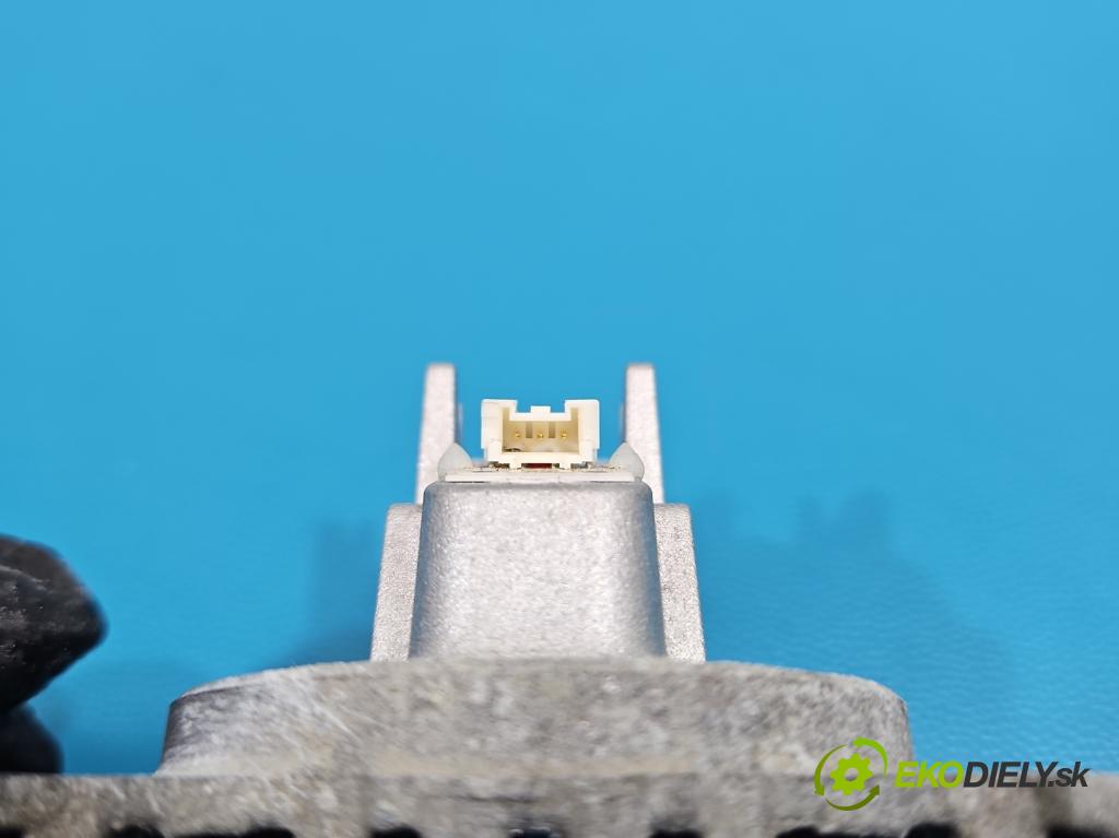 Bmw 3 F30 2011-2018 2.0d 184hp manual 135 kW 1995 cm3 5- modul lampy: MDE415473