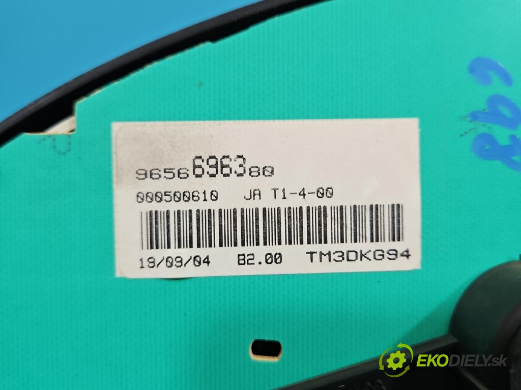 Peugeot 206 1.4 8V 75 HP manual 55 kW 1360 cm3 3- prístrojovka/ budíky 9656696380 (Prístrojová doska)