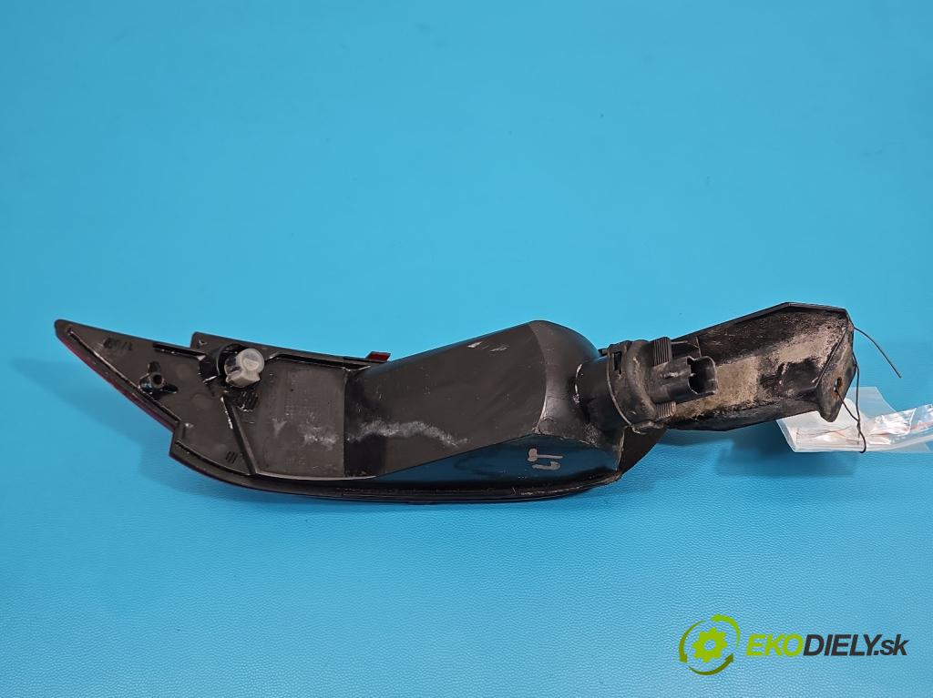 Ford Fiesta Mk7 2008-2017 1.2 16V 82 HP manual 60 kW 1242 cm3 3- svetlo / reflektor zadné ľavé nárazník 8A61-15K273