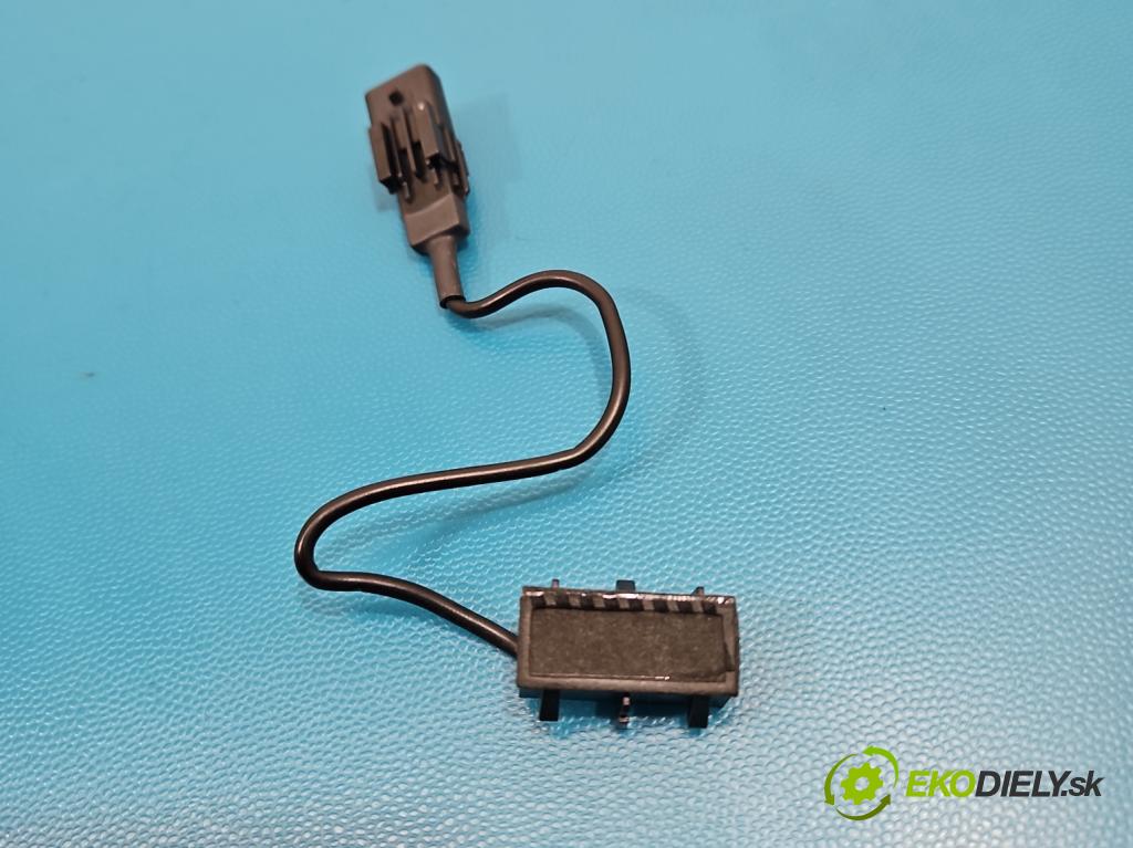 Renault Kadjar 2015-2022 1.2 131 HP manual 96 kW 1197 cm3 5- Mikrofon: 283121678R