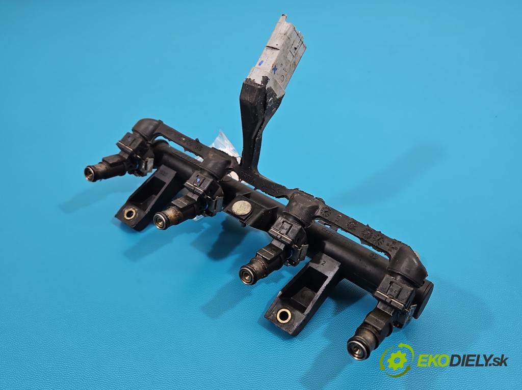 Peugeot 206 1.4 8V 75 HP manual 55 kW 1360 cm3 3- vstrek 01F002A (Vstrekovač paliva)