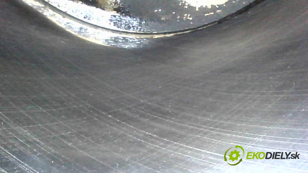 Fiat Punto Grande 1.4 8V 77 HP manual 57 kW 1368 cm3 5- motor benzín: 350A1000