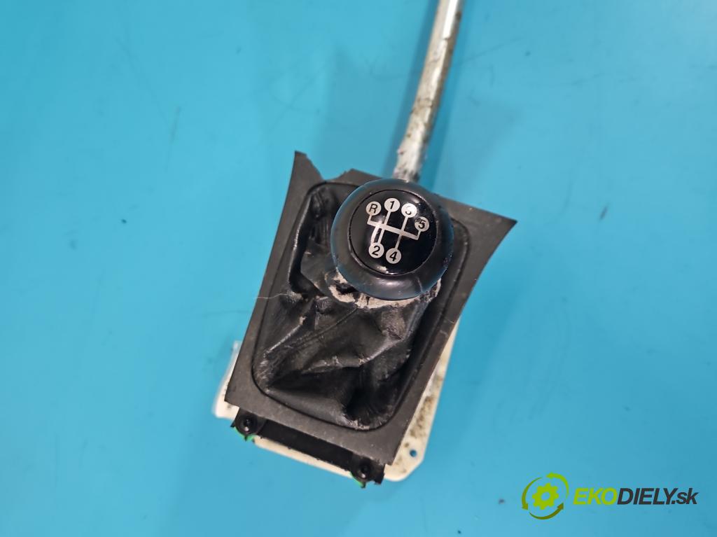 Opel Astra II 1998-2009 1.6 8V 84KM manual 62 kW 1598 cm3 5- Páka: Změny: stupeň,rýchlosť 90523924 (Rýchlostná páka (kulisa))