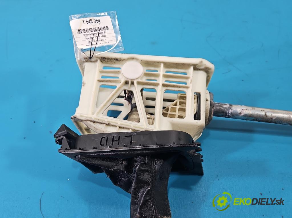 Opel Astra II 1998-2009 1.6 8V 84KM manual 62 kW 1598 cm3 5- Páka: Změny: stupeň,rýchlosť 90523924 (Rýchlostná páka (kulisa))