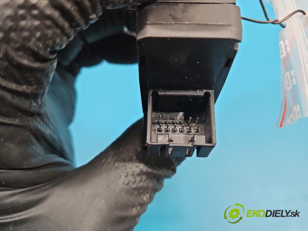 Audi A6 C7 2011-2018 2.0 TFSI 179KM automatic 132 kW 1984 cm3 4- Přepínač brzda: ručního 4G1927225C (Páčky pod volantem)