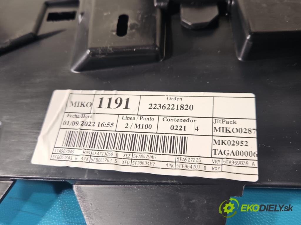 Cupra Formentor 20- 1.5 TSI 150 HP automatic 110 kW 1498 cm3 5- operadlo 960312000 (Lakťová opierka)