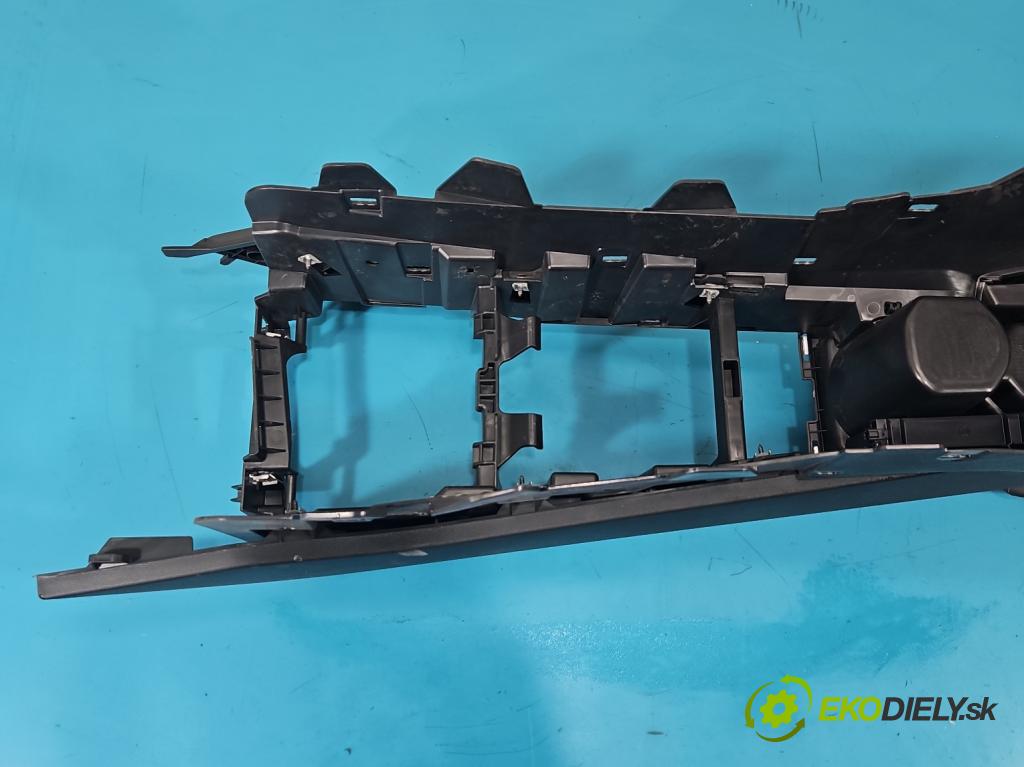 Cupra Formentor 20- 1.5 TSI 150 HP automatic 110 kW 1498 cm3 5- operadlo 960312000 (Lakťová opierka)