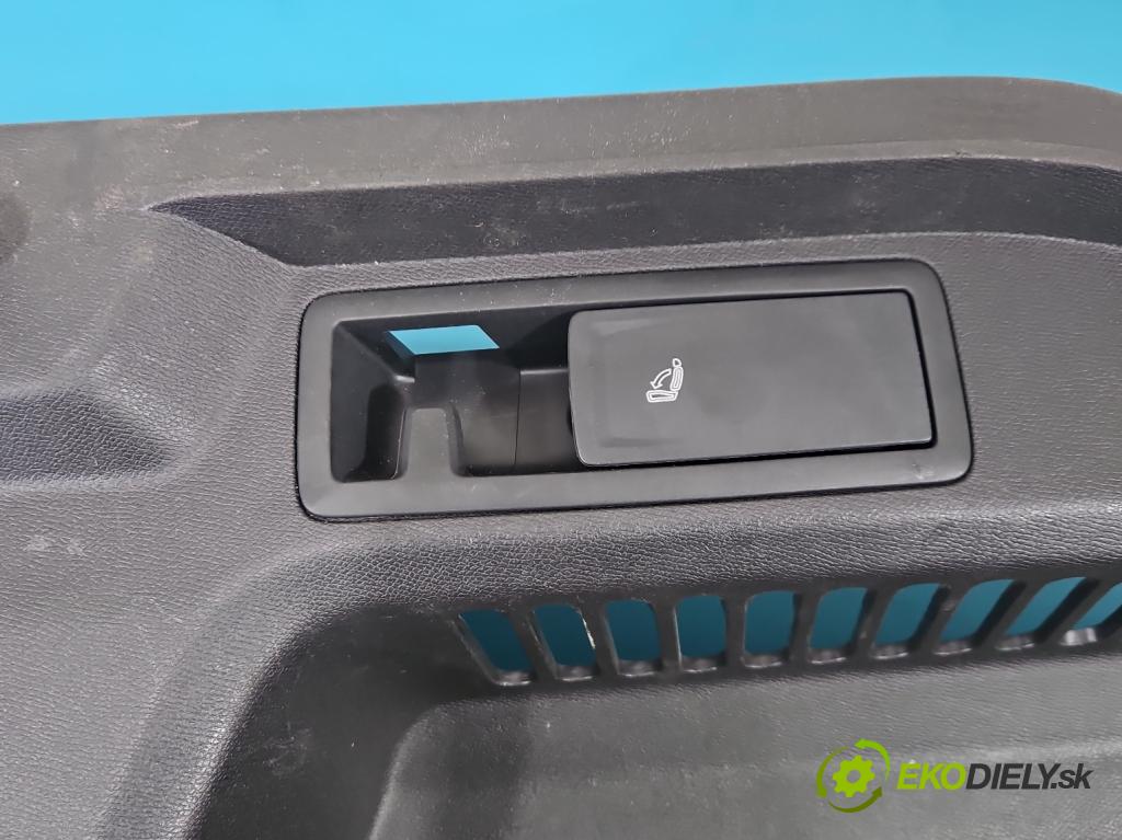 Cupra Formentor 20- 1.5 TSI 150 hp automatic 110 kW 1498 cm3 5- Tapacír: kufra: pravé 5FF867428A