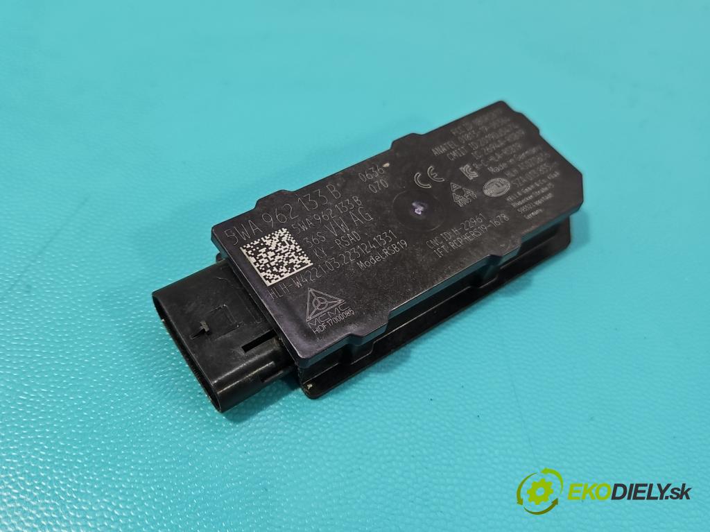 Cupra Formentor 20- 1.5 TSI 150 HP automatic 110 kW 1498 cm3 5- Zesilovač: 5WA962133B (Zosilňovač)