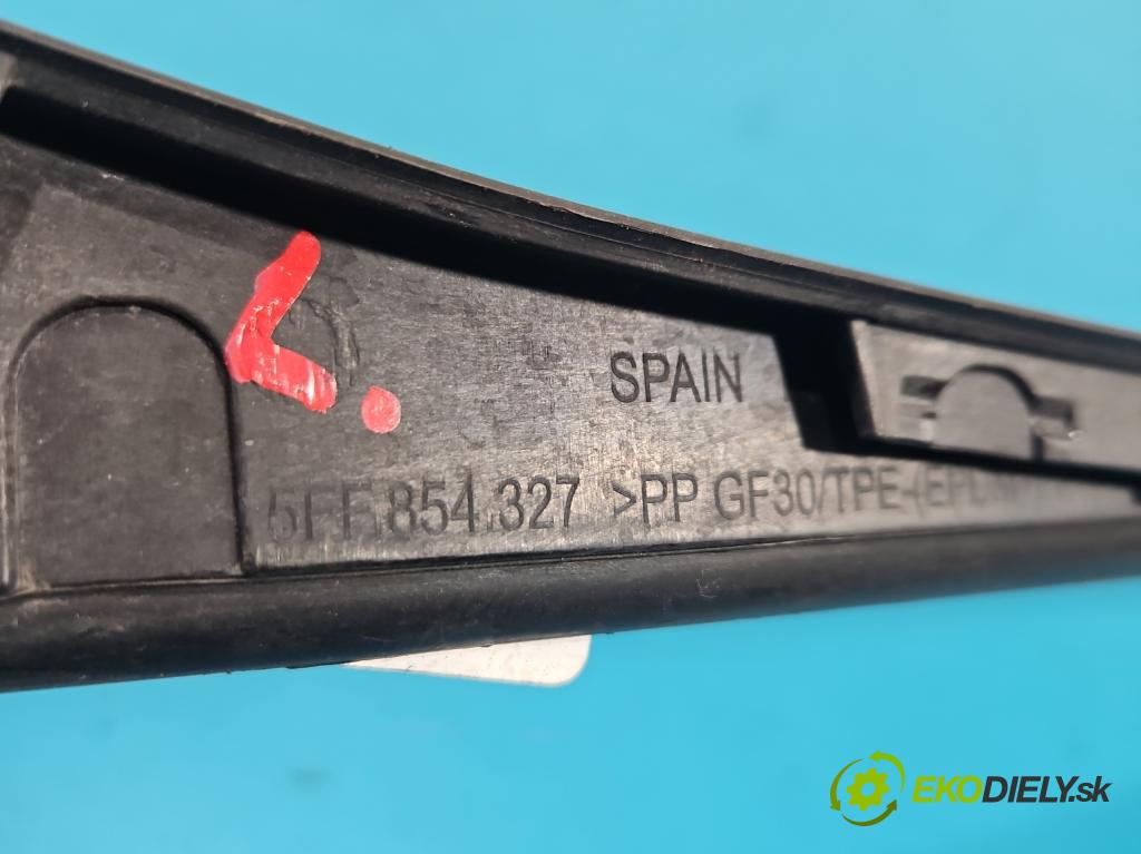 Cupra Formentor 20- 1.5 TSI 150 HP automatic 110 kW 1498 cm3 5- lišta Okna: čelné: ľavé 5FF854327