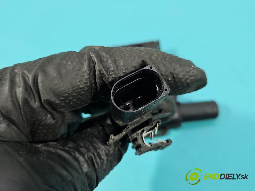 Cupra Formentor 20- 1.5 TSI 150 HP automatic 110 kW 1498 cm3 5- zámok kapoty 5FF823509026