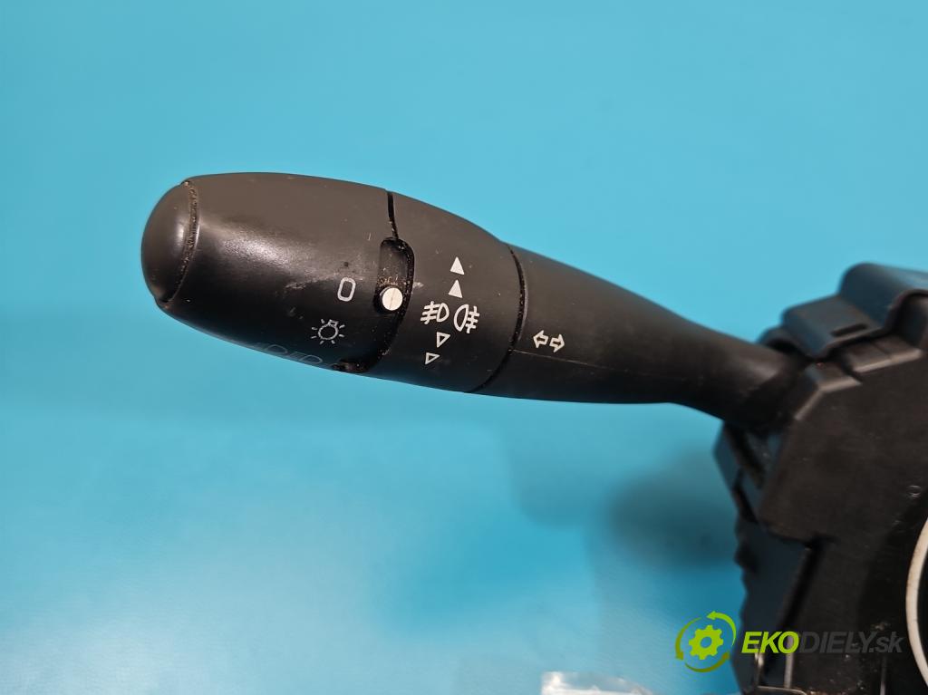 Peugeot 206 1.4 8V 75 HP manual 55 kW 1360 cm3 3- prepínač komplex: 96542542XT (Prepínacie páčky pod volantom)