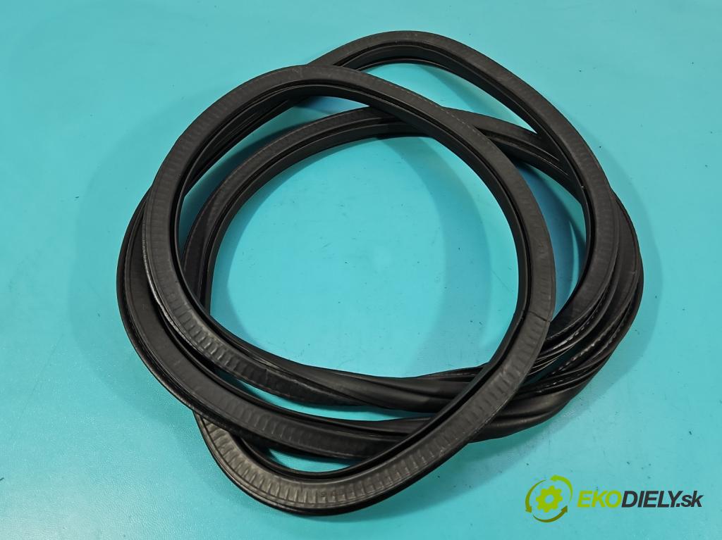 Cupra Formentor 20- 1.5 TSI 150 hp automatic 110 kW 1498 cm3 5- Těsnění: dveře přední levé 