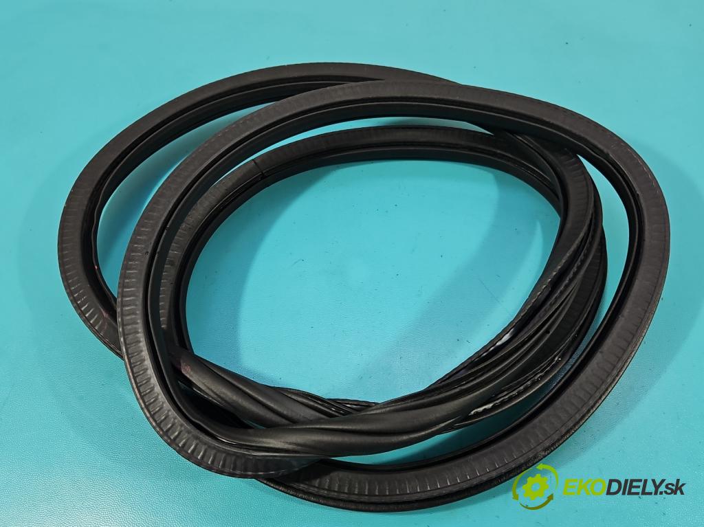 Cupra Formentor 20- 1.5 TSI 150 hp automatic 110 kW 1498 cm3 5- Těsnění: dveře zadní levé  (Karoserie ostatní)