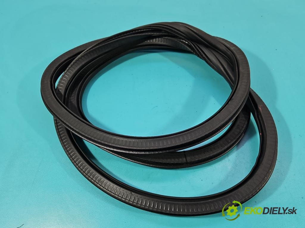 Cupra Formentor 20- 1.5 TSI 150 hp automatic 110 kW 1498 cm3 5- Těsnění: dveře zadní levé  (Karoserie ostatní)