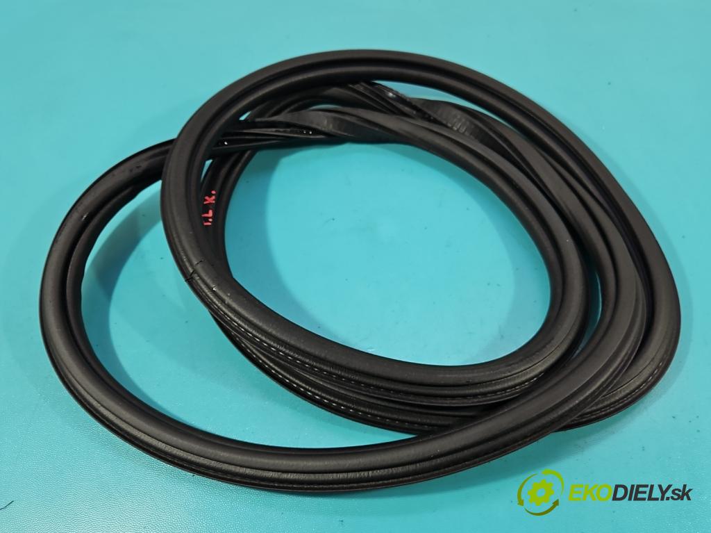 Cupra Formentor 20- 1.5 TSI 150 hp automatic 110 kW 1498 cm3 5- Těsnění: dveře zadní levé  (Karoserie ostatní)