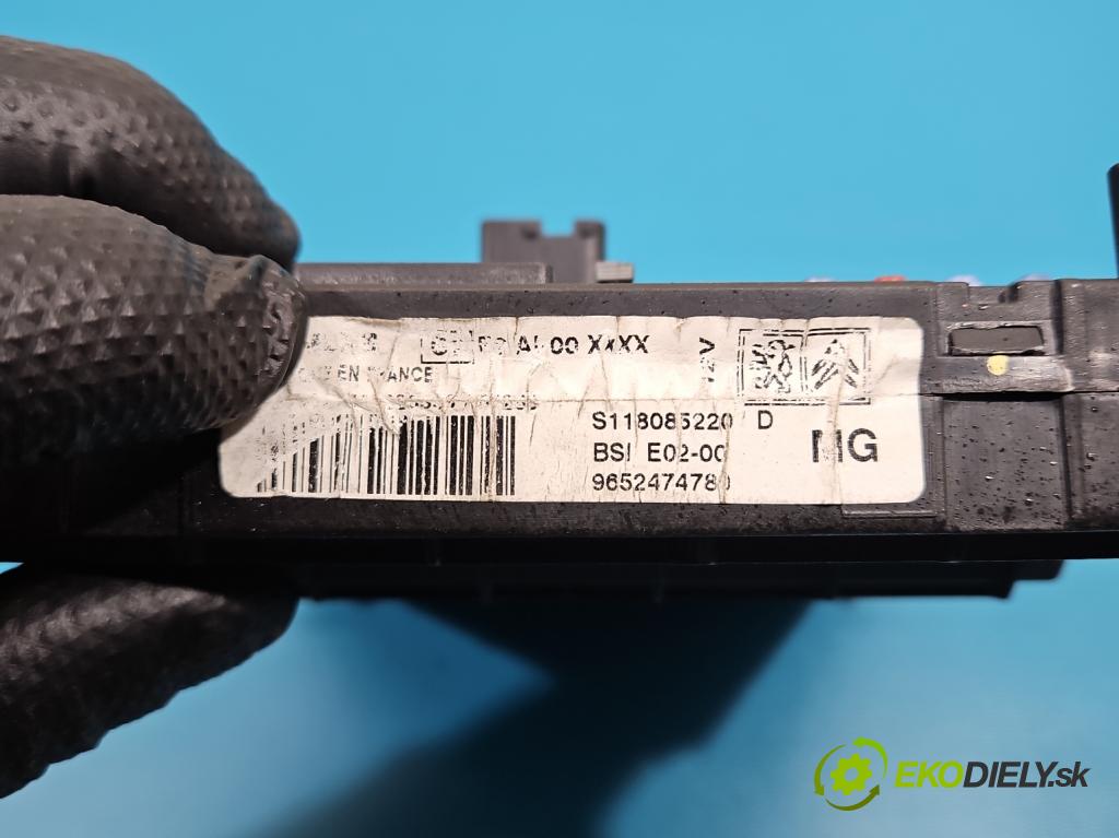 Peugeot 206 1.4 8V 75 HP manual 55 kW 1360 cm3 3- riadiaca jednotka motora 9655004480