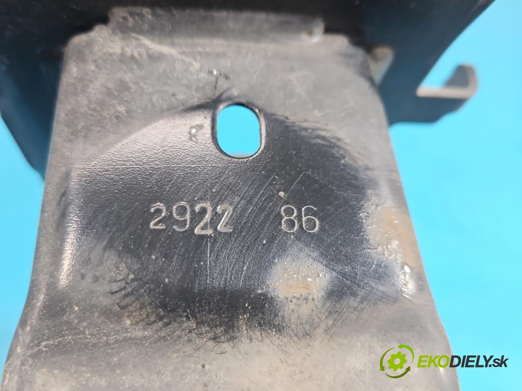 Cupra Formentor 20- 1.5 TSI 150 HP automatic 110 kW 1498 cm3 5- výstuha nárazník zadné