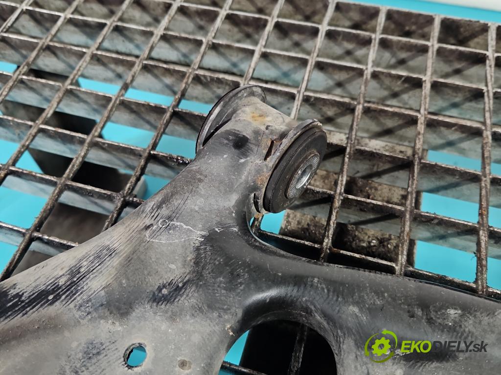 Cupra Formentor 20- 1.5 TSI 150 HP automatic 110 kW 1498 cm3 5- predné ľavý  (Kľučka dverí ostatné)