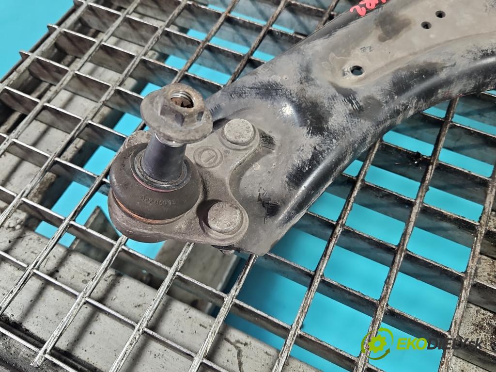 Cupra Formentor 20- 1.5 TSI 150 HP automatic 110 kW 1498 cm3 5- predné ľavý  (Kľučka dverí ostatné)