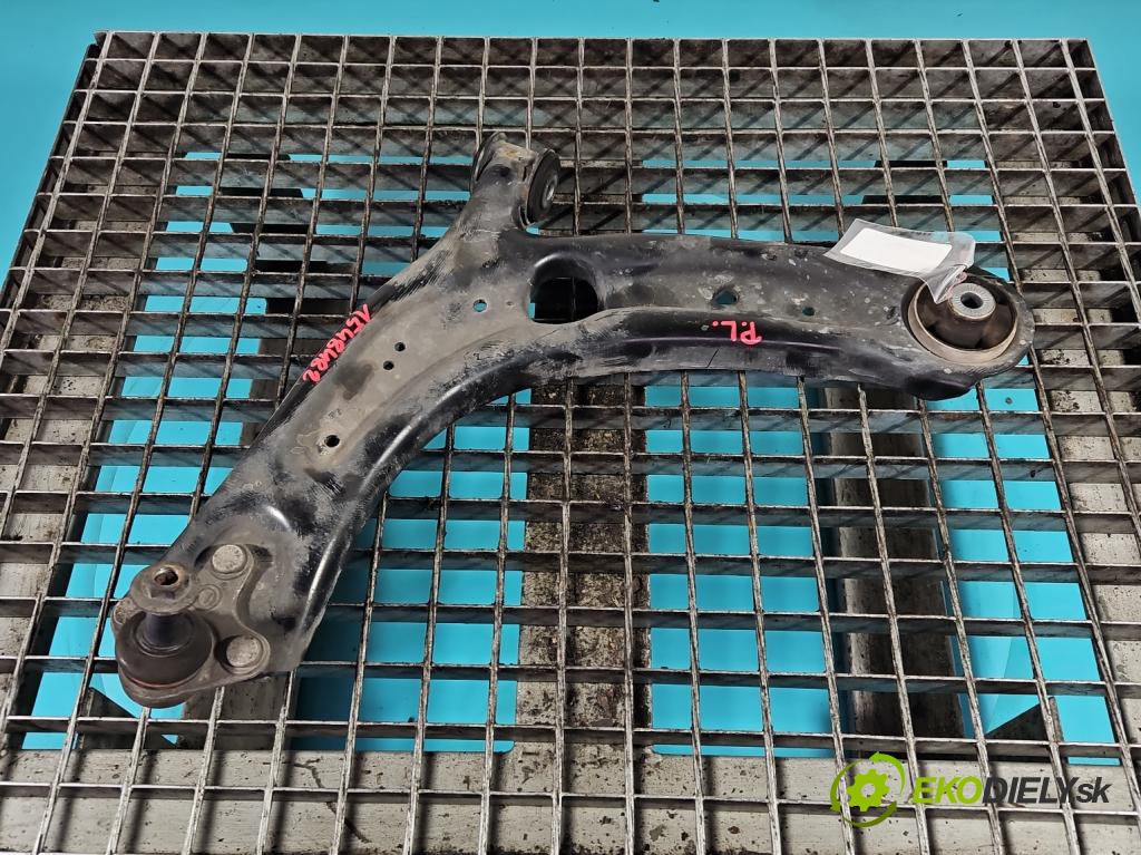 Cupra Formentor 20- 1.5 TSI 150 hp automatic 110 kW 1498 cm3 5- přední levý  (Klika dveří ostatní)