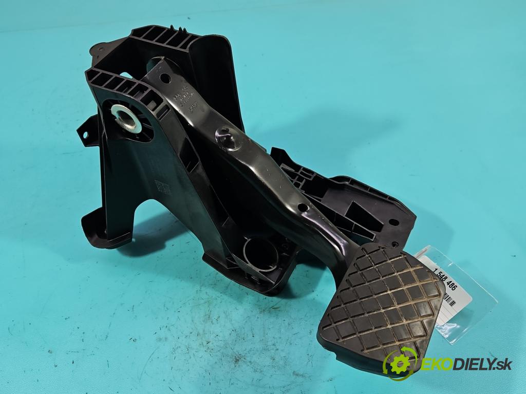 Cupra Formentor 20- 1.5 TSI 150 HP automatic 110 kW 1498 cm3 5- pedále ostatné 5Q1723058CD