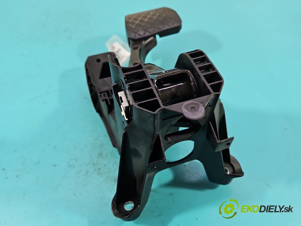 Cupra Formentor 20- 1.5 TSI 150 HP automatic 110 kW 1498 cm3 5- pedále ostatné 5Q1723058CD