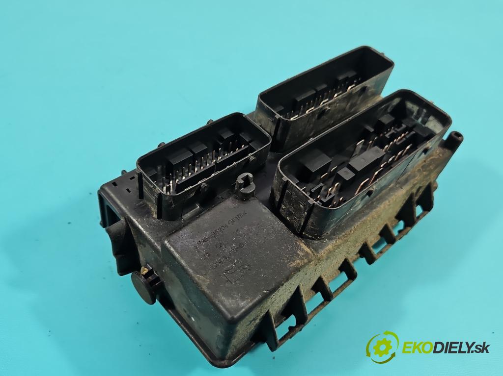 Fiat Punto Grande 1.4 8V 77 hp manual 57 kW 1368 cm3 5- skříňka pojistková 51736451 (Pojistková skříňka)