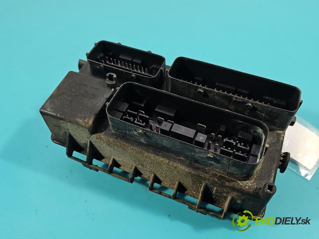 Fiat Punto Grande 1.4 8V 77 hp manual 57 kW 1368 cm3 5- skříňka pojistková 51736451 (Pojistková skříňka)