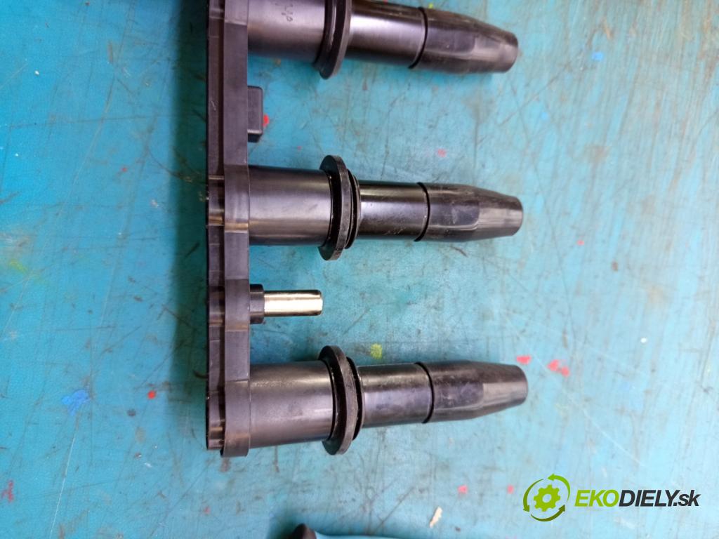 Opel Astra III 2004-2014 1.6 16V 105 hp manual 77 kW 1598 cm3 5- cívka zapalovací  (Zážehová cívka)