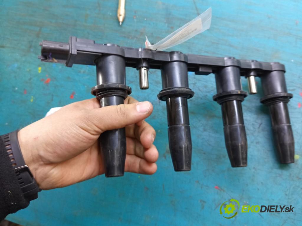 Opel Astra III 2004-2014 1.6 16V 105 hp manual 77 kW 1598 cm3 5- cívka zapalovací  (Zážehová cívka)