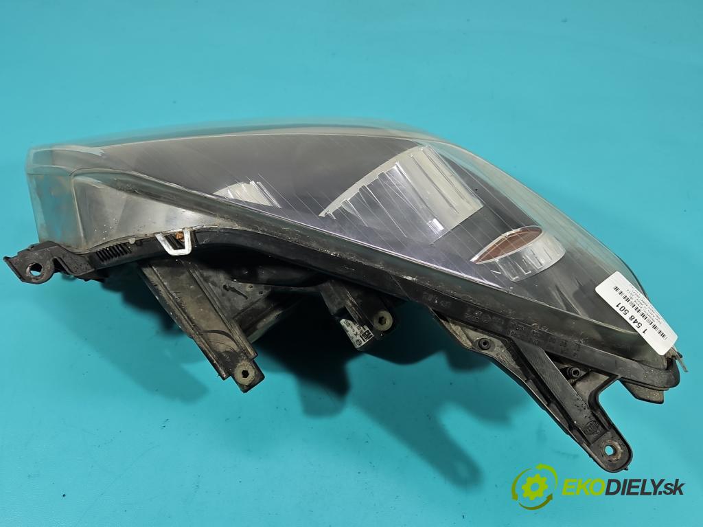 Opel Astra III 2004-2014 1.6 16V 105 HP manual 77 kW 1598 cm3 5- Reflektor: pravý  (Svetlo predné pravé)