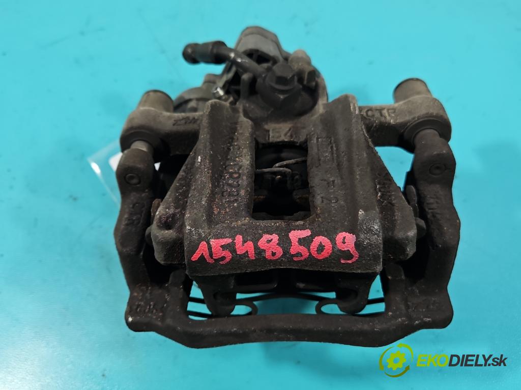 Cupra Formentor 20- 1.5 TSI 150 HP automatic 110 kW 1498 cm3 5- brzdič zadné pravý 5R3615406 (Kľučka dverí ostatné)