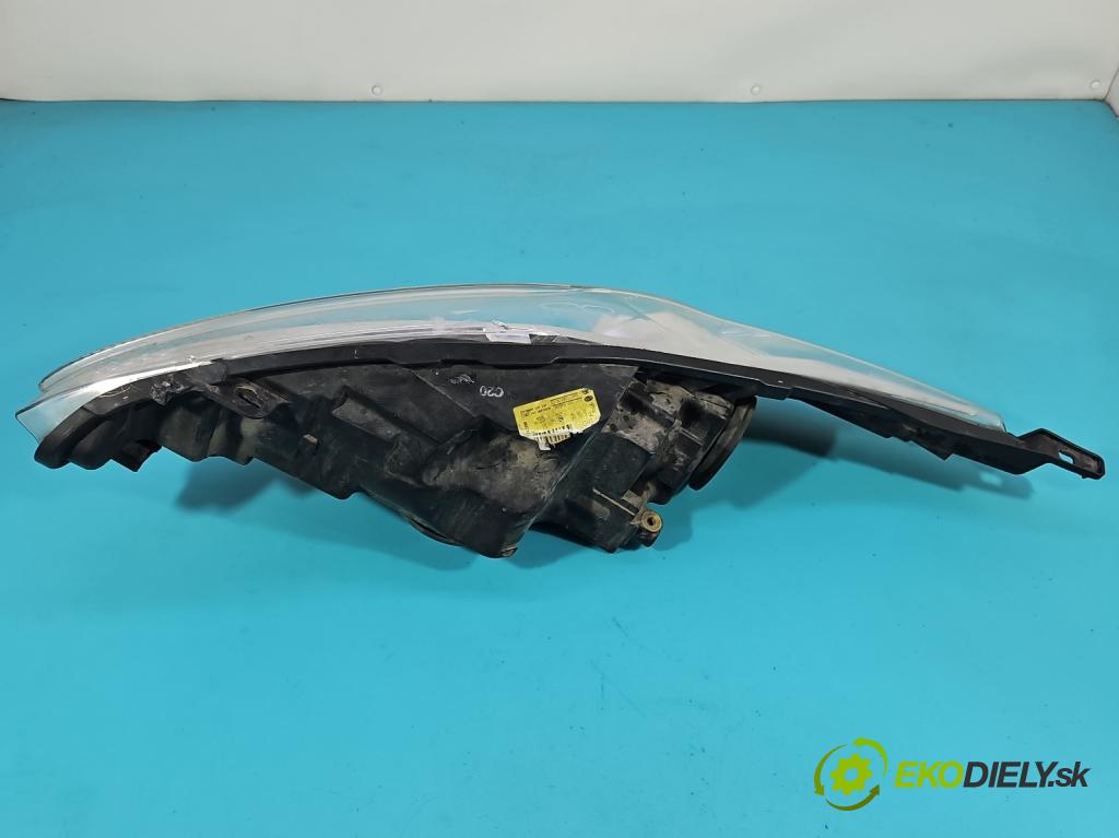Ford Fiesta Mk7 2008-2017 1.2 16V 82 HP manual 60 kW 1242 cm3 3- Reflektor: pravý 8A61-13W029-CD (Svetlo predné pravé)