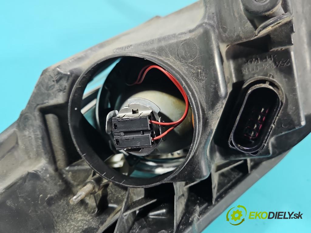 Ford Fiesta Mk7 2008-2017 1.2 16V 82 HP manual 60 kW 1242 cm3 3- Reflektor: pravý 8A61-13W029-CD (Svetlo predné pravé)