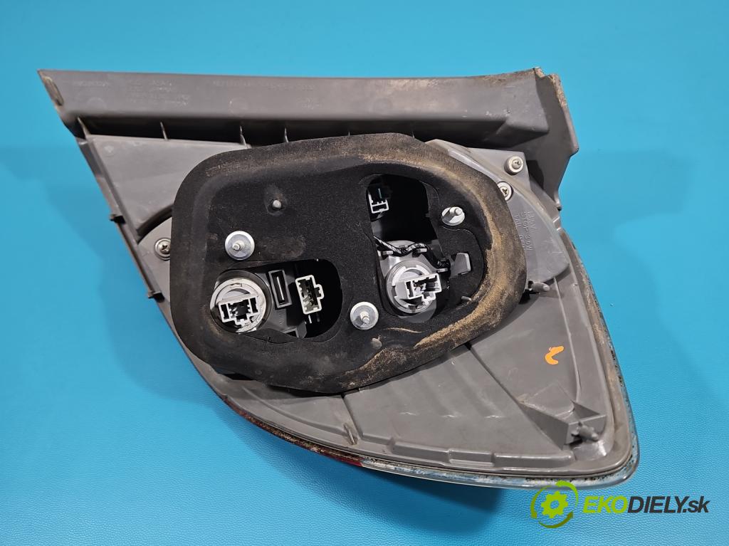 Honda Jazz III 2008-2014 1.3 16V 99 HP automatic 73 kW 1339 cm3 5- svetlo / reflektor zadné ľavé  (Kľučka dverí ostatné)