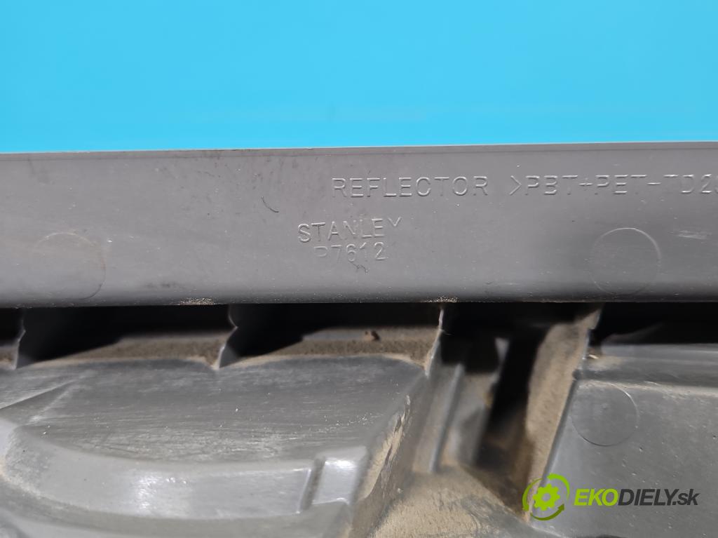 Honda Jazz III 2008-2014 1.3 16V 99 HP automatic 73 kW 1339 cm3 5- svetlo / reflektor zadné pravé  (Kľučka dverí ostatné)