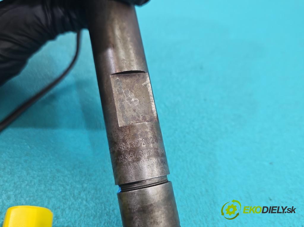 Seat Leon I 1999-2005 1.9 tdi 110 HP manual 81 kW 1896 cm3 5- vstrek 038130202E (Vstrekovač paliva)