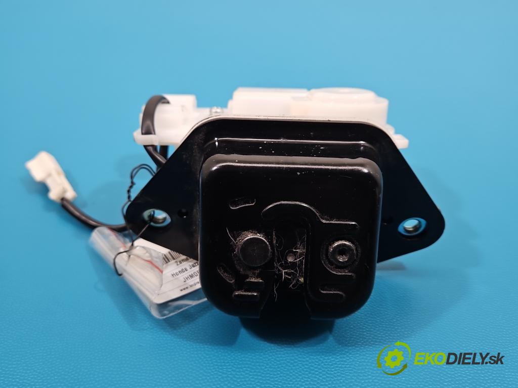 Honda Jazz III 2008-2014 1.3 16V 99 HP automatic 73 kW 1339 cm3 5- zámok kufrové dvere zadné