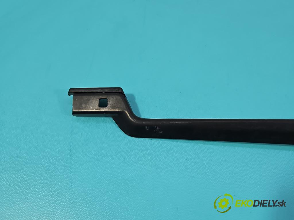 Peugeot 508 II 2018- 1.5 hdi 131 hp manual 96 kW 1499 cm3 5- rameno stěrače pravé 9813512180