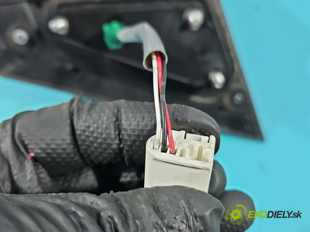 Suzuki SX4 I 2006-2014 1.6 16v 120 hp manual 88 kW 1586 cm3 5- zpětné zrcátko pravé  (Klika dveří ostatní)