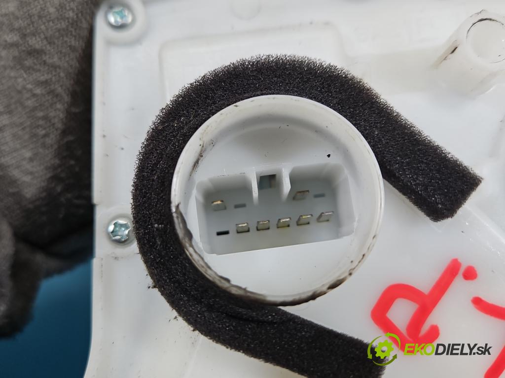 Suzuki SX4 I 2006-2014 1.6 16v 120 hp manual 88 kW 1586 cm3 5- zámek přední levý